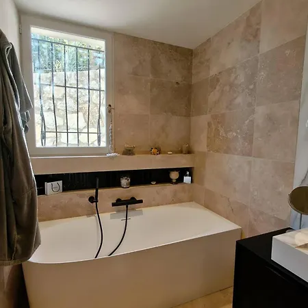 De Maître Avec Climatisation Et Vue Sur - Fr-1-768-129 Villa Roquebrune-sur Argens